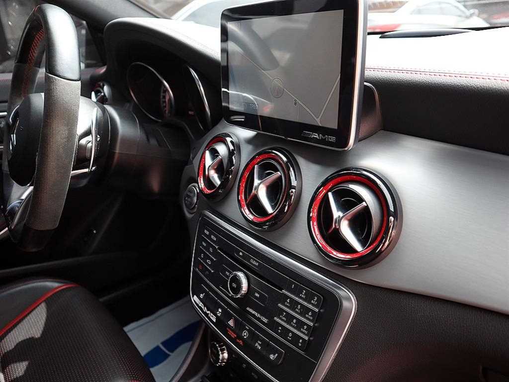 Mercedes Benz CLA Class - Vista 11