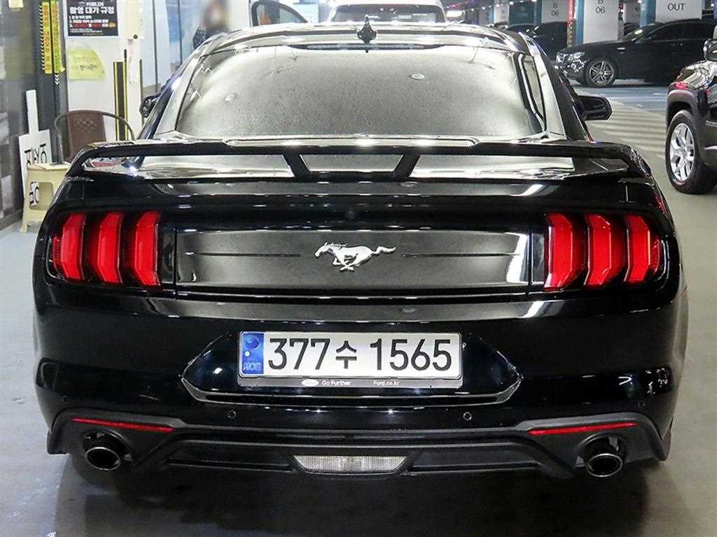 Ford Mustang - Vista 5