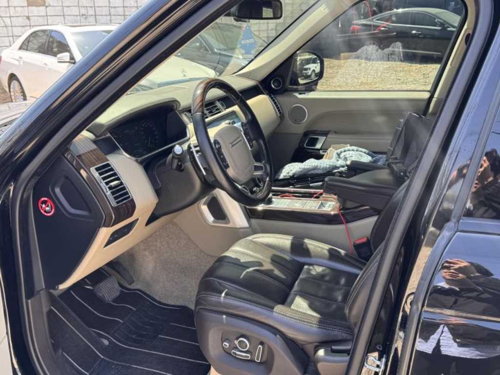 [랜드로버]레인지로버 4세대 4.4 SDV8 VOGUE SE 디젤 - миниатюра 7