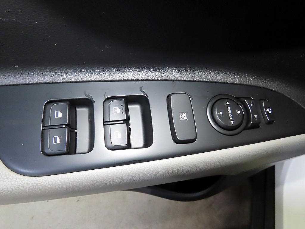 KIA Stonic 2018 Blanco - Importación desde Corea - HF Imports Iquique - Foto 13