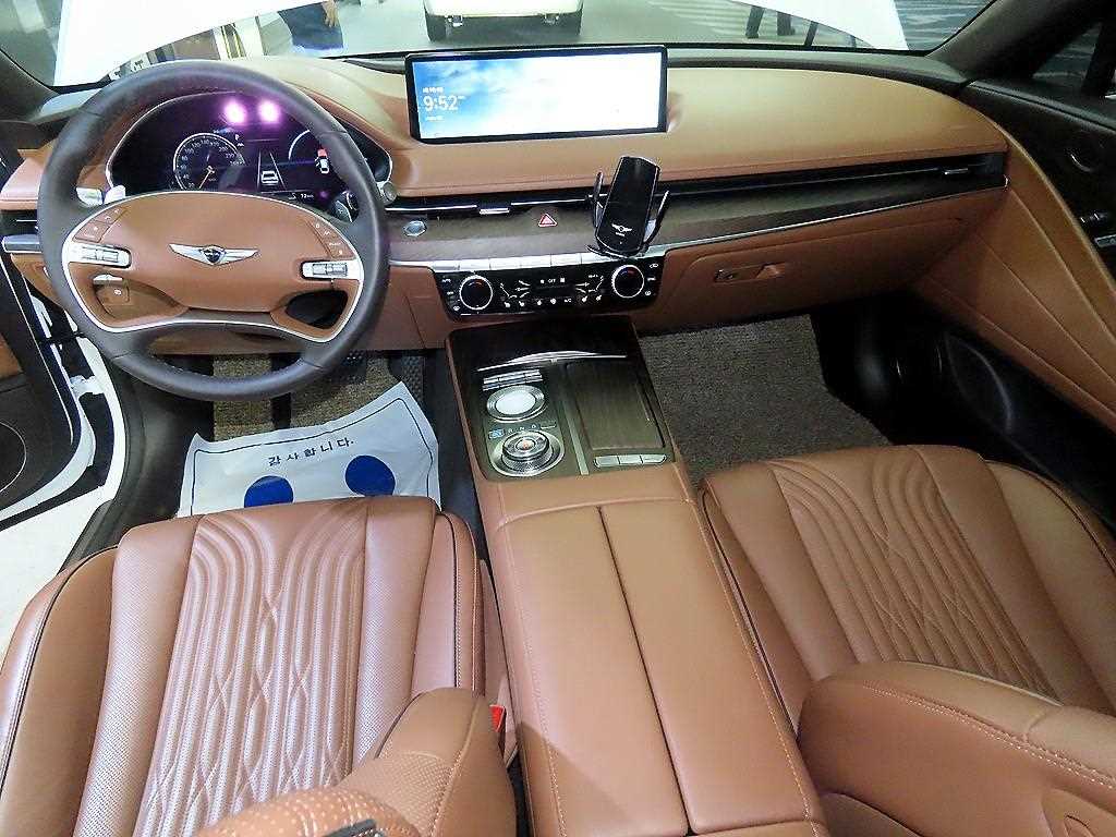 Genesis G80 - Vista 10