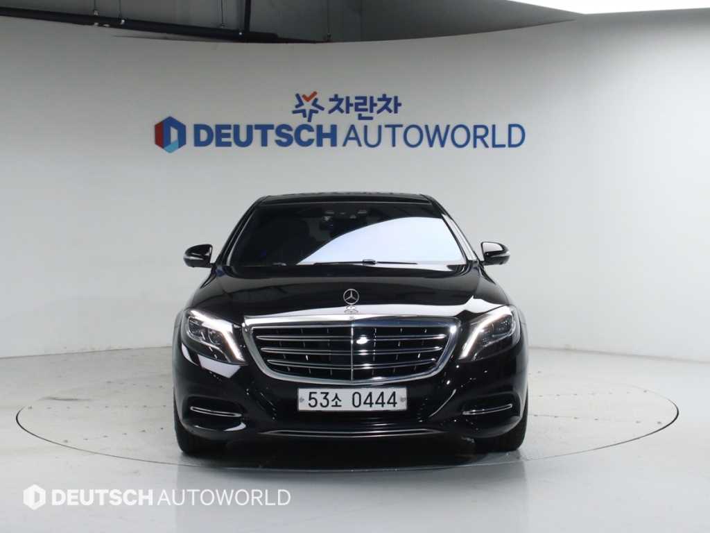 Mercedes Benz S Class - Vista 3