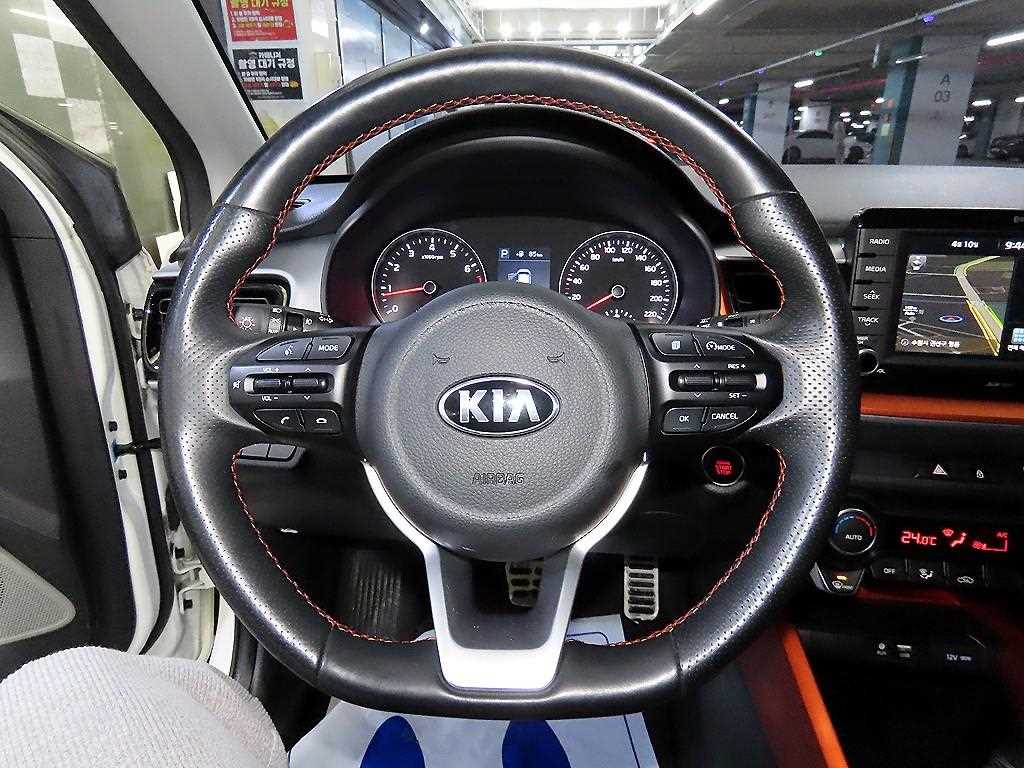 KIA Stonic - Vista 8