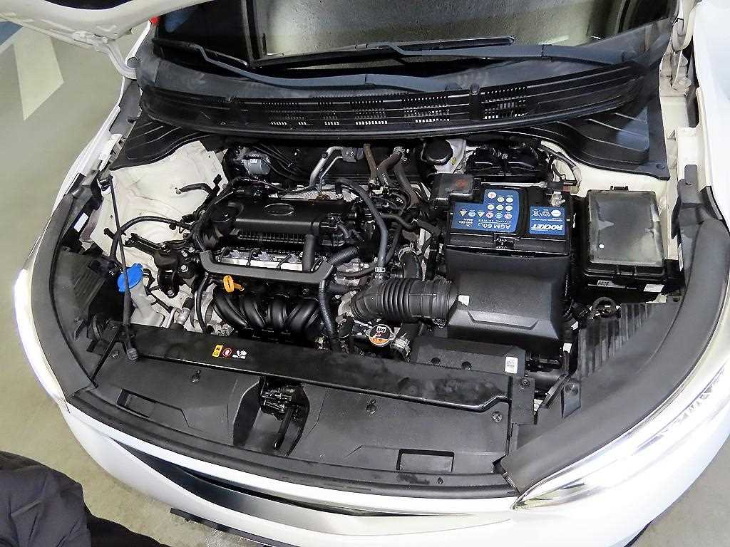 KIA Stonic 2018 Blanco - Importación desde Corea - HF Imports Iquique - Foto 18