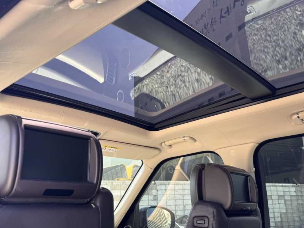 [랜드로버]레인지로버 4세대 4.4 SDV8 VOGUE SE 디젤 - миниатюра 14