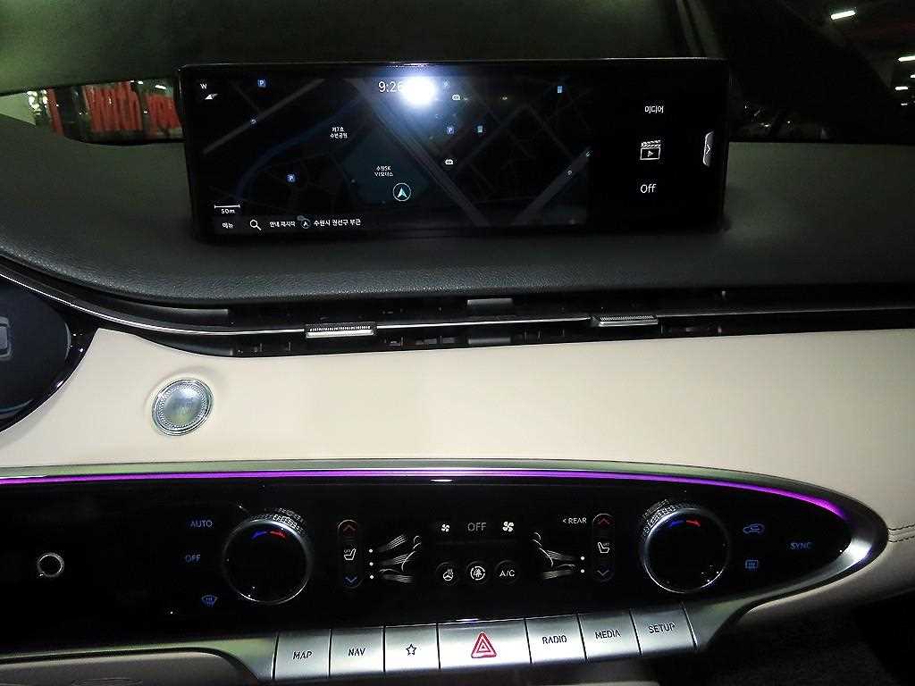 Genesis GV70 - Vista 11
