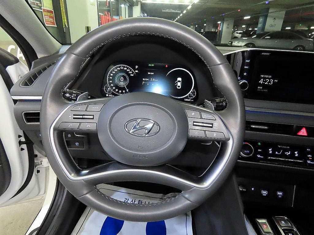 HYUNDAI Sonata - Vista 8