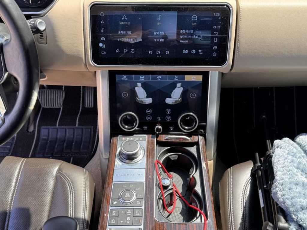 [랜드로버]레인지로버 4세대 4.4 SDV8 VOGUE SE 디젤 - миниатюра 12