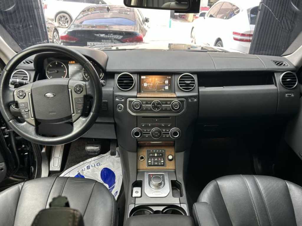 [랜드로버]디스커버리4 3.0 SDV6 SE - миниатюра 8