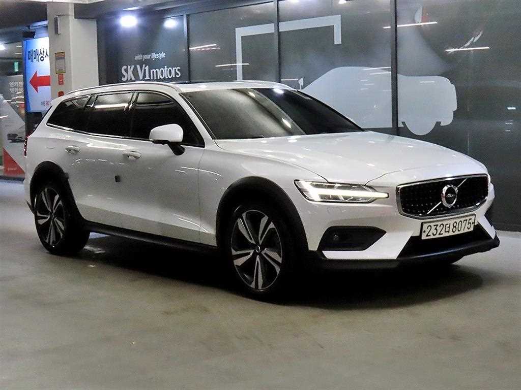 Volvo V60 2020 Blanco - Importación desde Corea - HF Imports Iquique - Foto 1