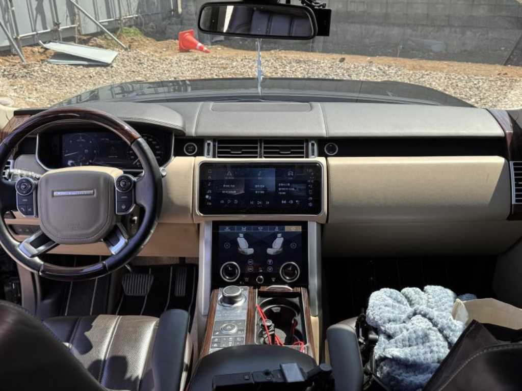 [랜드로버]레인지로버 4세대 4.4 SDV8 VOGUE SE 디젤 - миниатюра 10