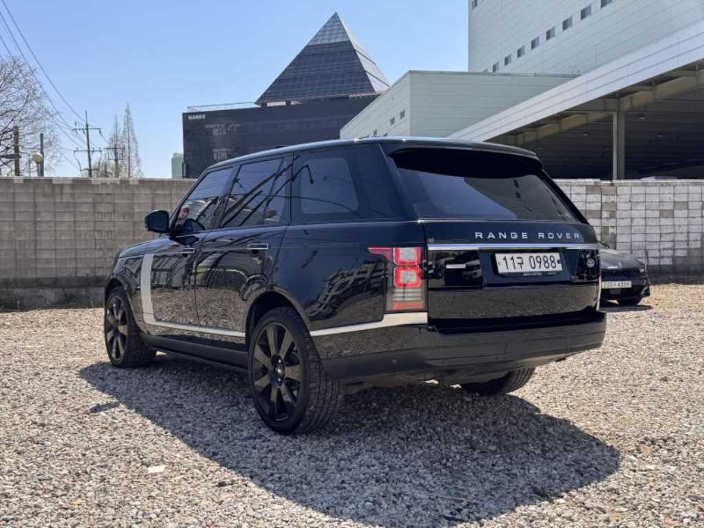 [랜드로버]레인지로버 4세대 4.4 SDV8 VOGUE SE 디젤 - миниатюра 3