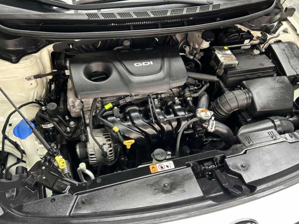 KIA K3 2016 Blanco - Importación desde Corea - HF Imports Iquique - Foto 16