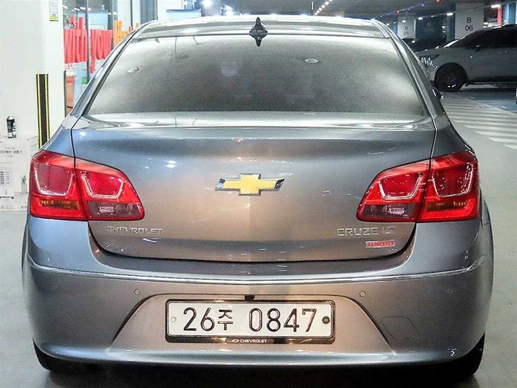 Chevrolet Cruise - Vista 5