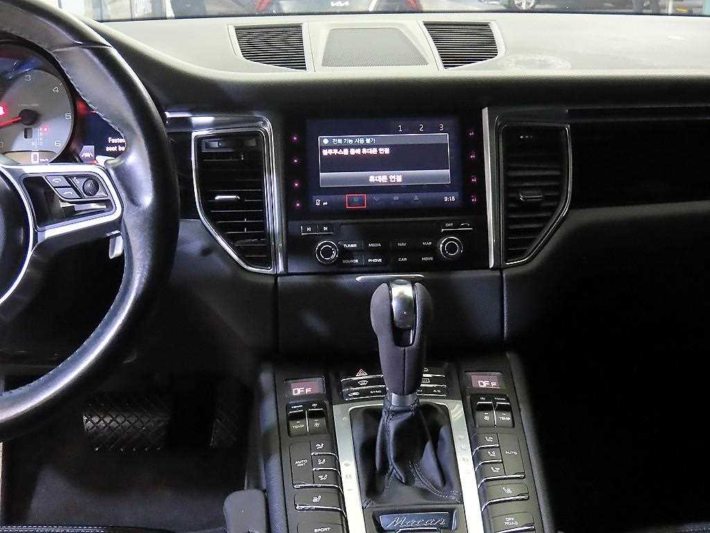 Porsche Macan - Vista 11