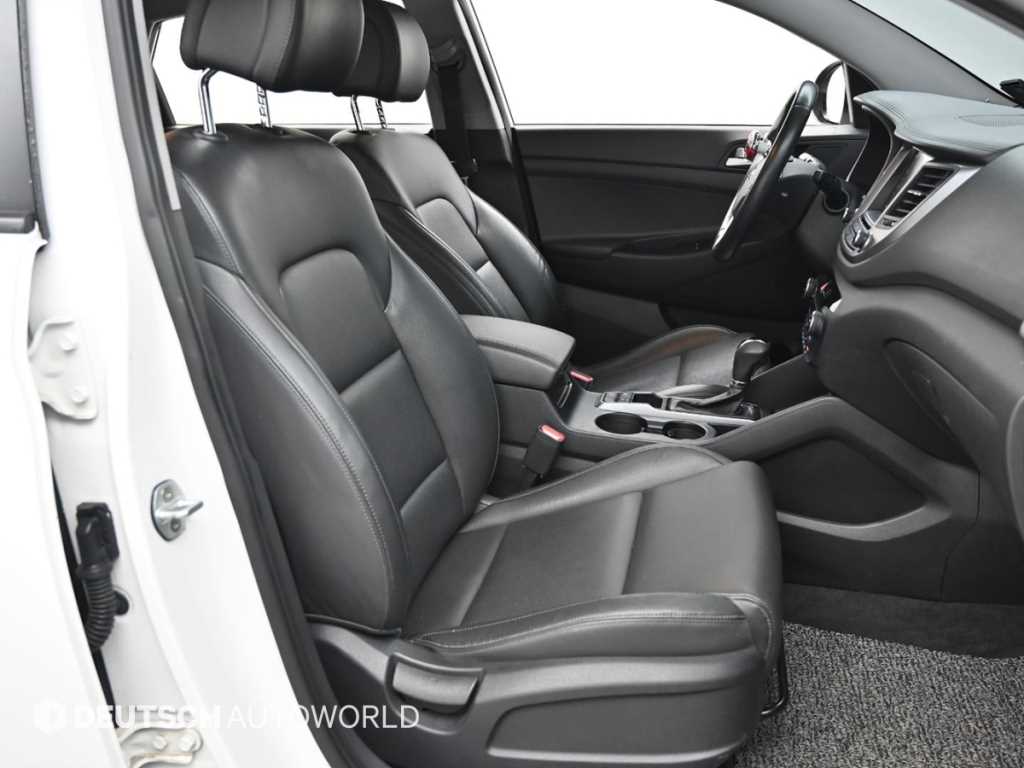 HYUNDAI Tucson - Vista 10