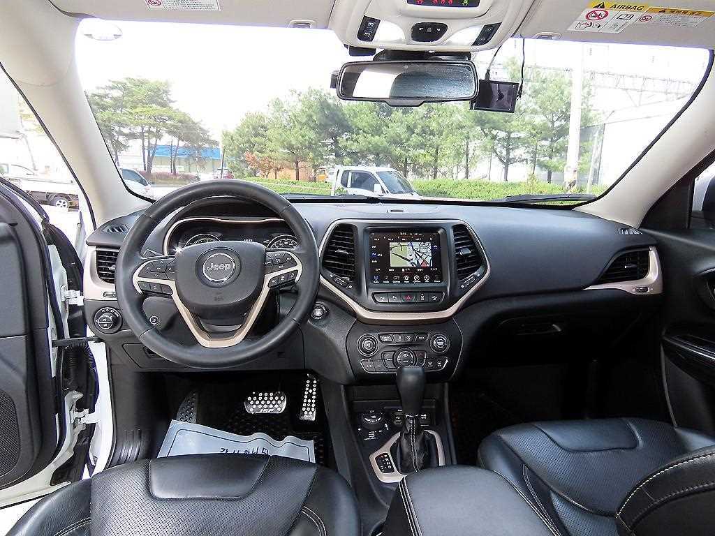 Jeep Cherokee - Vista 7