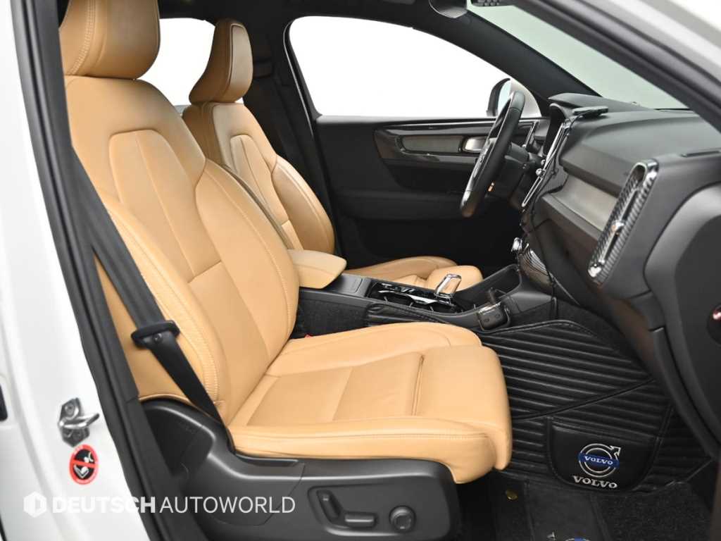 Volvo XC40 - Vista 10