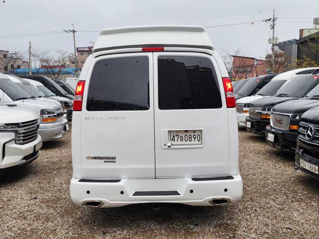 Chevrolet Express van - Vista 5