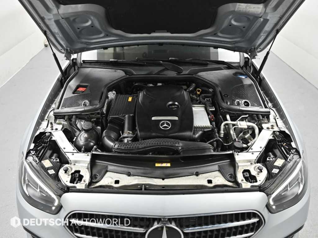 Mercedes Benz E class - Vista 6