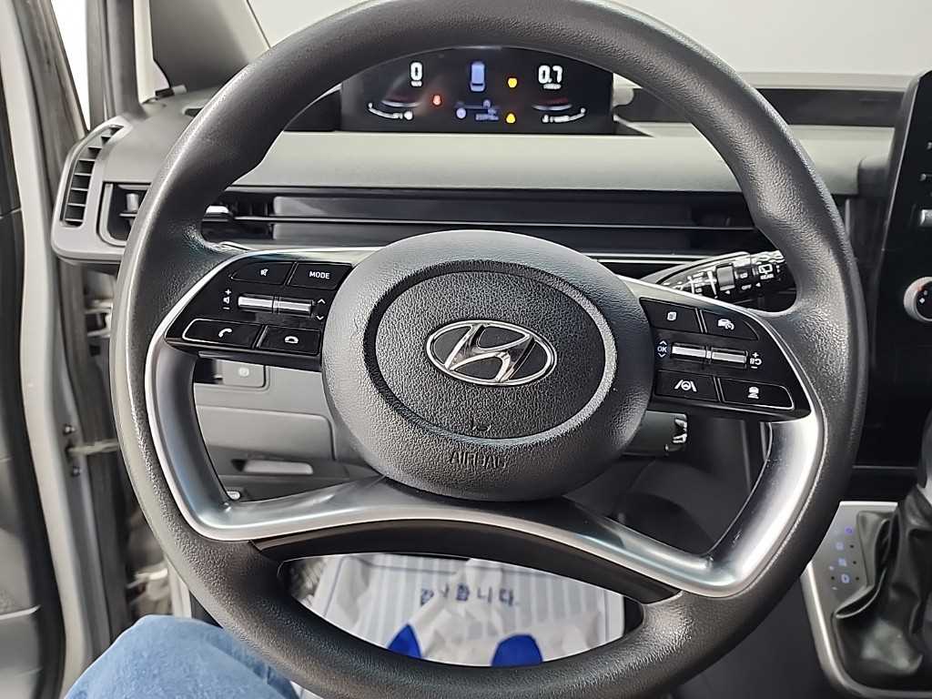 HYUNDAI Staria - Vista 9