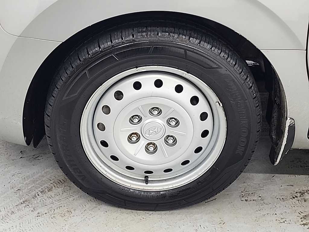 HYUNDAI Staria 2022 Plateado - Importación desde Corea - HF Imports Iquique - Foto 18