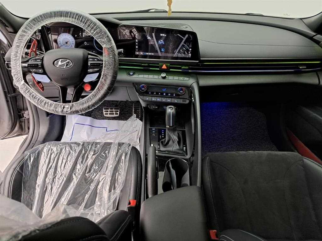HYUNDAI Avante - Vista 6