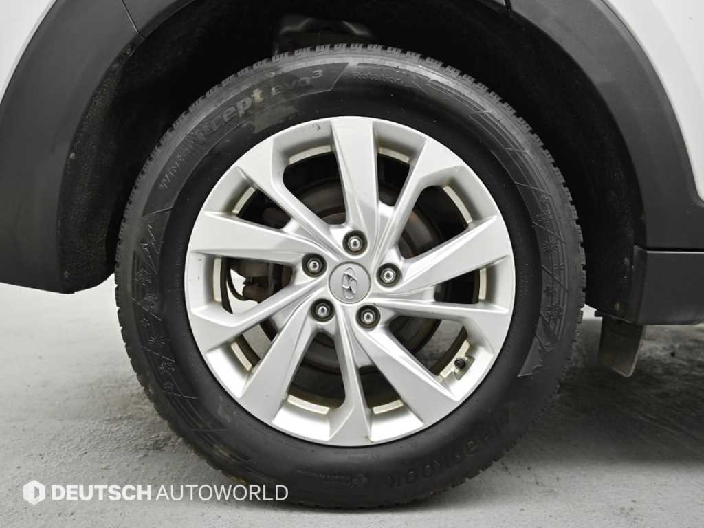 HYUNDAI Tucson - Vista 5