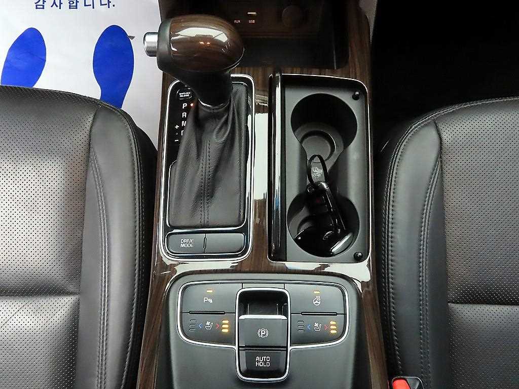 KIA K7 - Vista 10