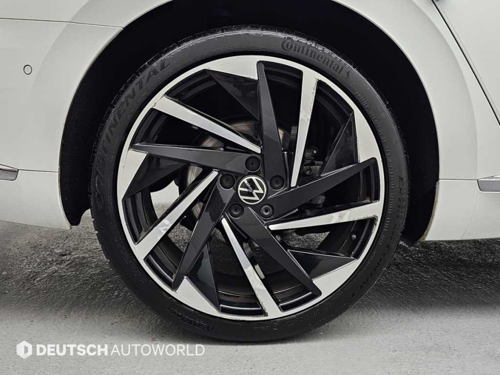 Volkswagen Arteon - Vista 5