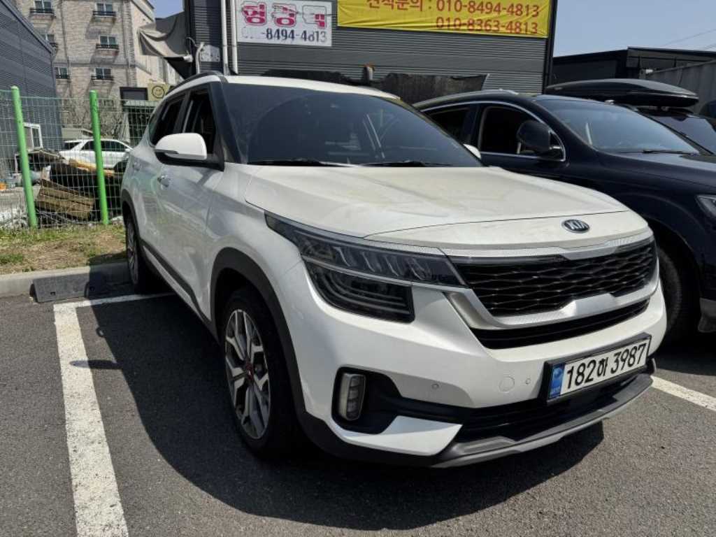 KIA Seltos - Vista 2