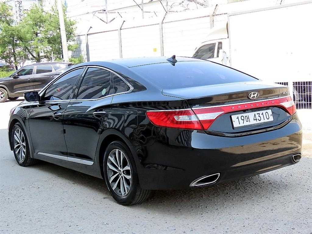 HYUNDAI Grandeur - Vista 3