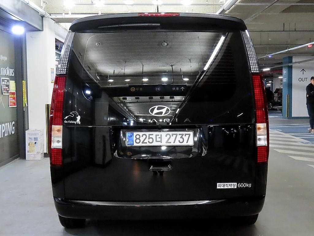 HYUNDAI Staria - Vista 5