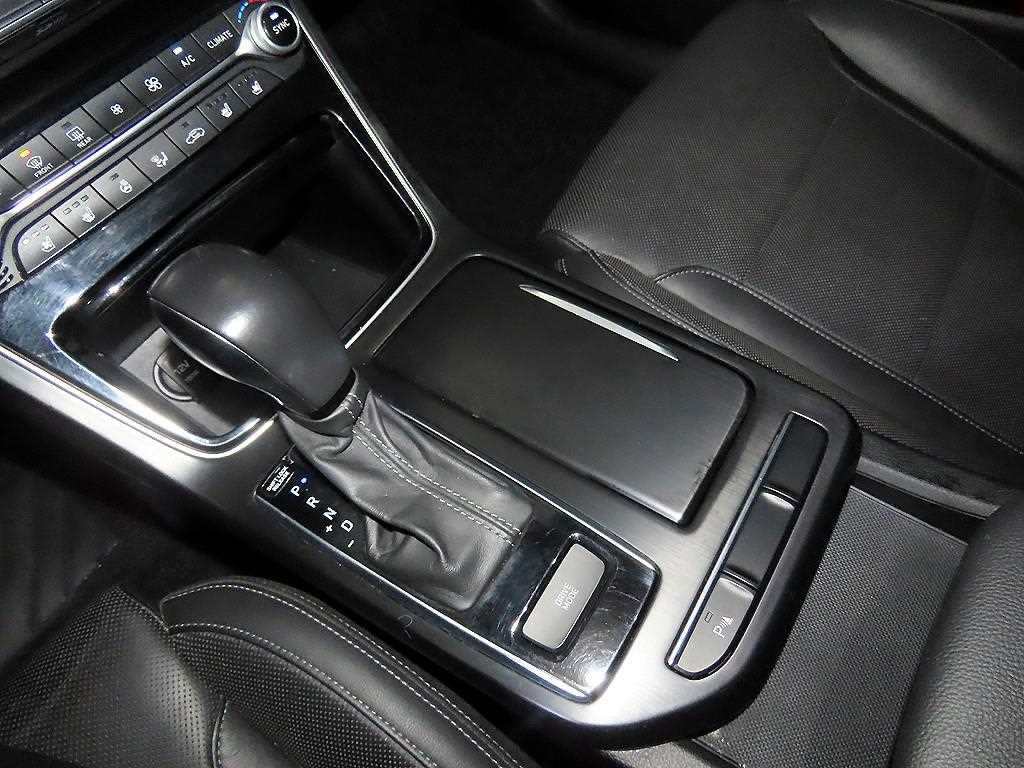 HYUNDAI Grandeur - Vista 12