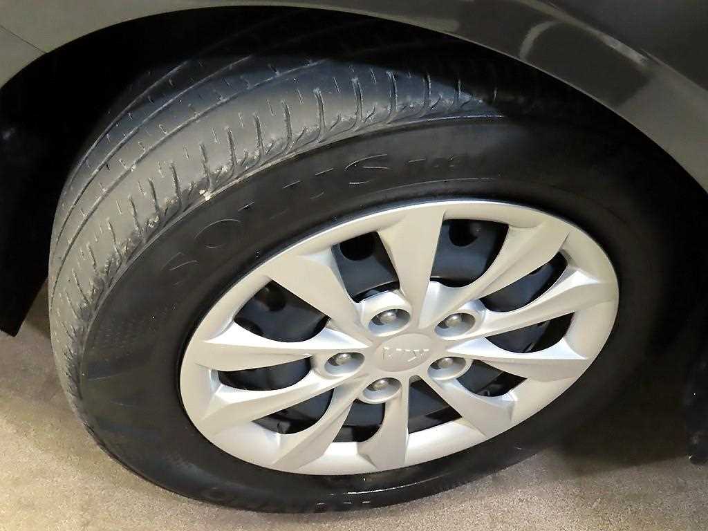 KIA K3 2019 Gris - Importación desde Corea - HF Imports Iquique - Foto 18