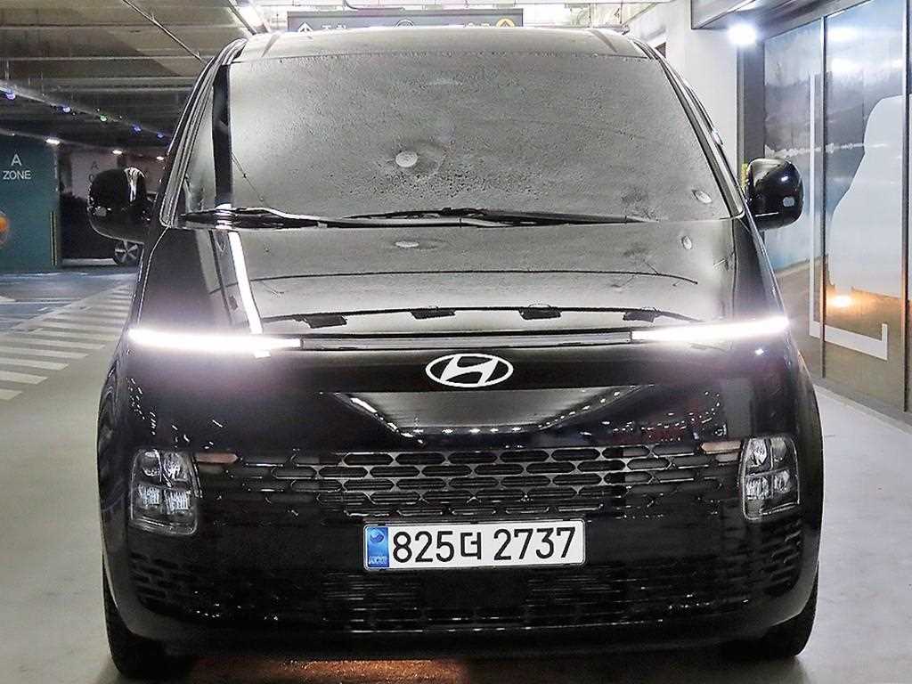 HYUNDAI Staria - Vista 2