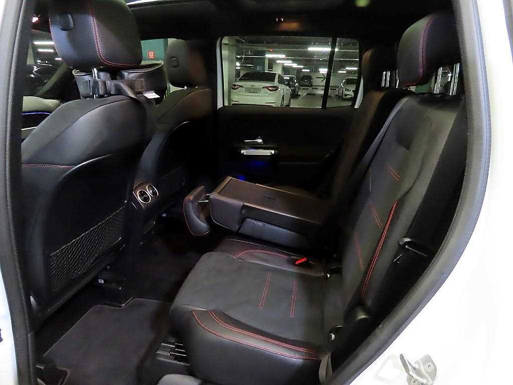 Mercedes Benz GLB Class - Vista 7