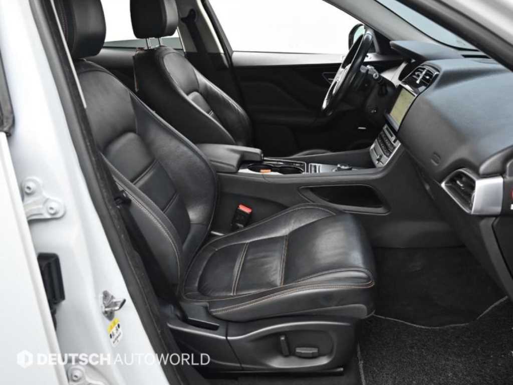 Jaguar F-PACE - Vista 10