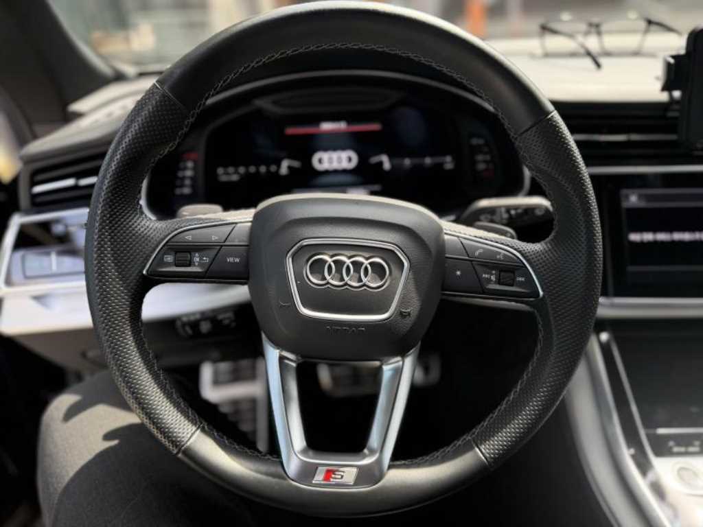 Audi Q8 - Vista 6