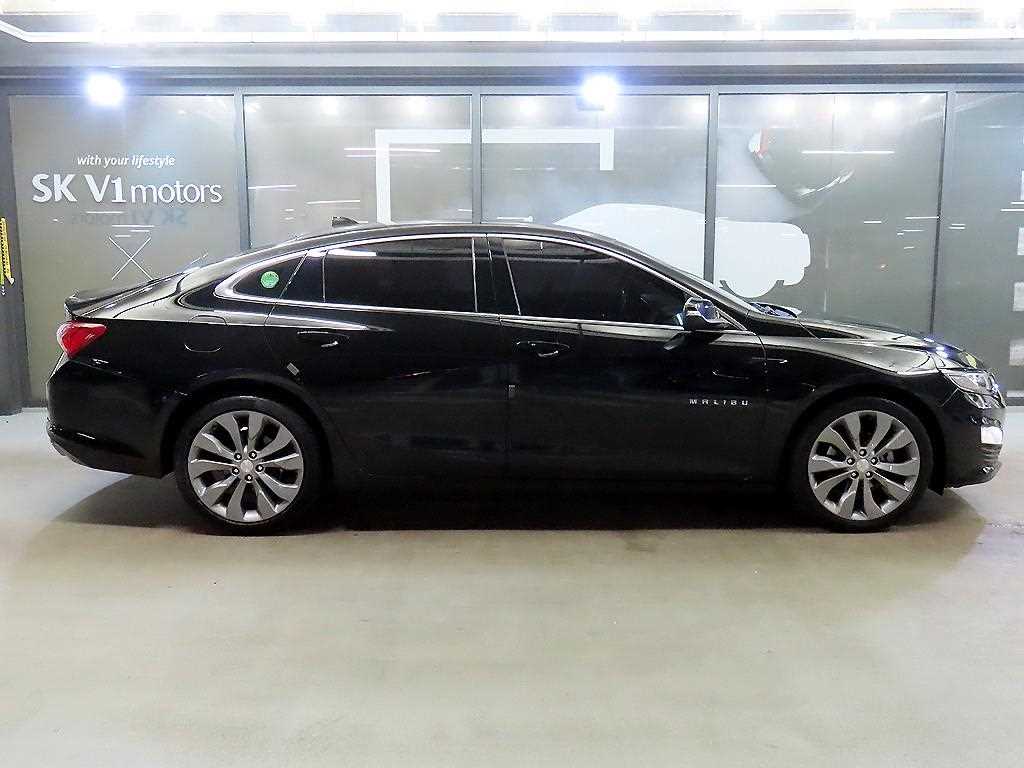 Chevrolet Malibu - Vista 3