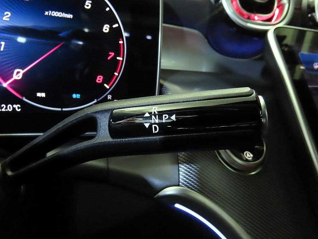 Mercedes Benz GLC Class - Vista 12