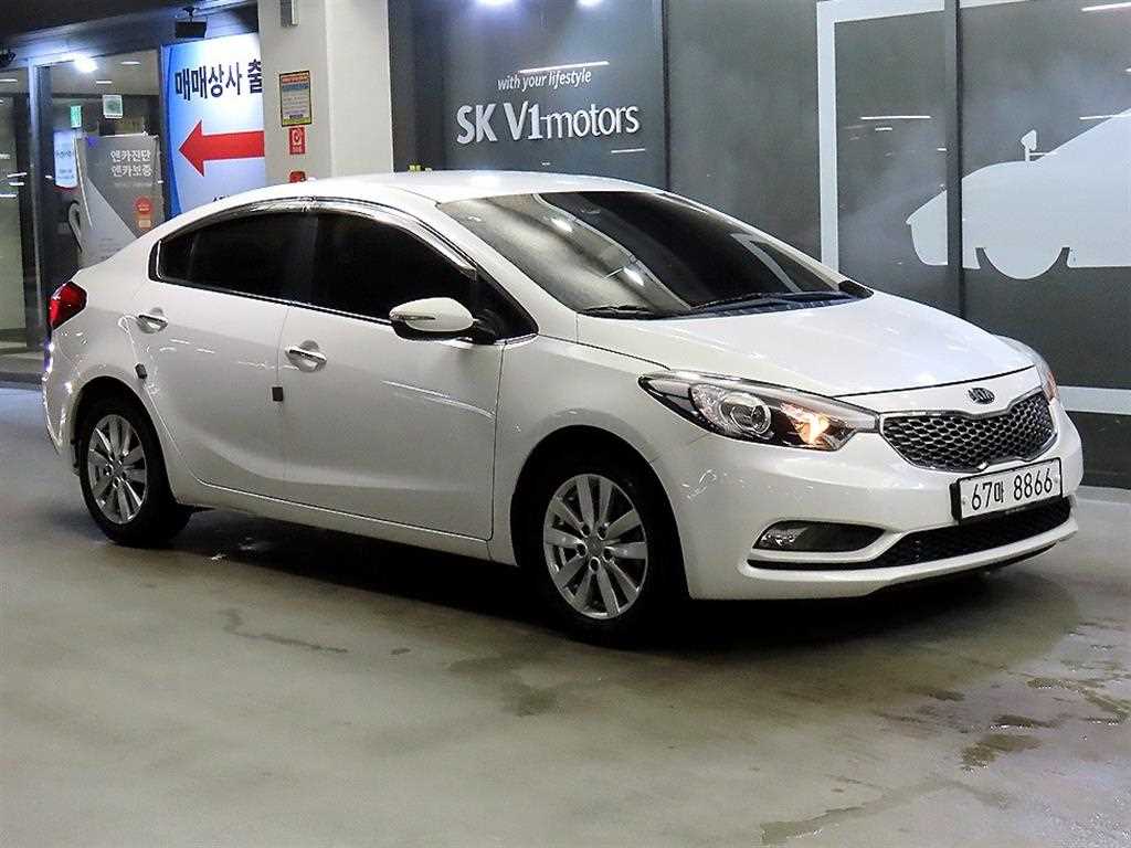 KIA K3 2013 Blanco - Importación desde Corea - HF Imports Iquique - Foto 1