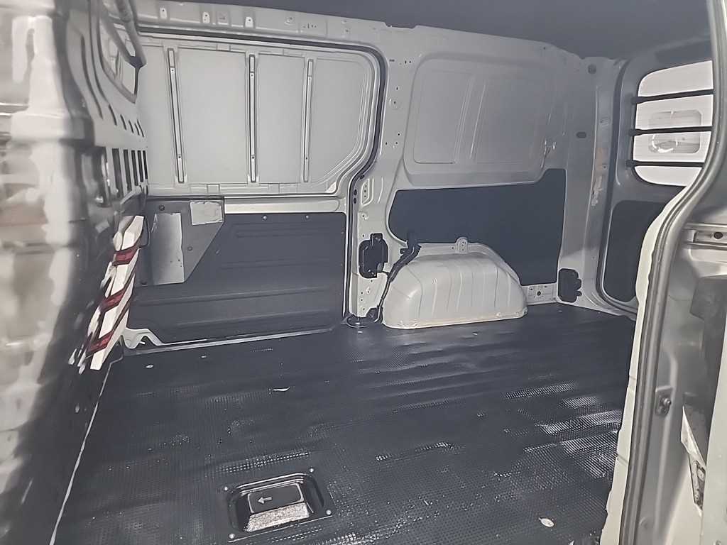 HYUNDAI Staria - Vista 12