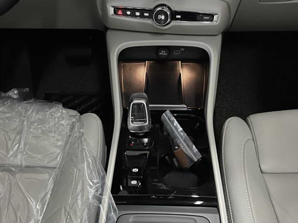 Volvo XC40 - Vista 10