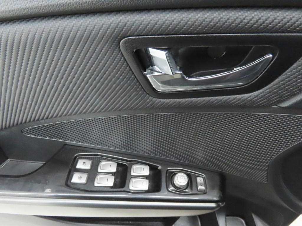 Ssangyong Tivoli - Vista 9