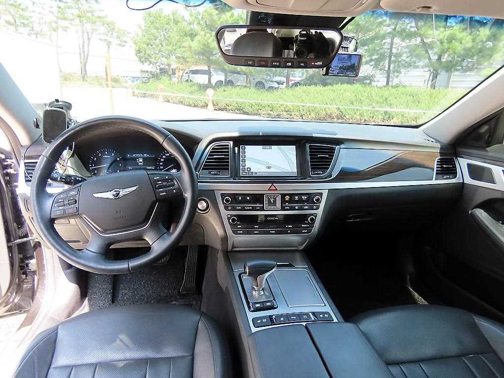 Genesis G80 - Vista 7
