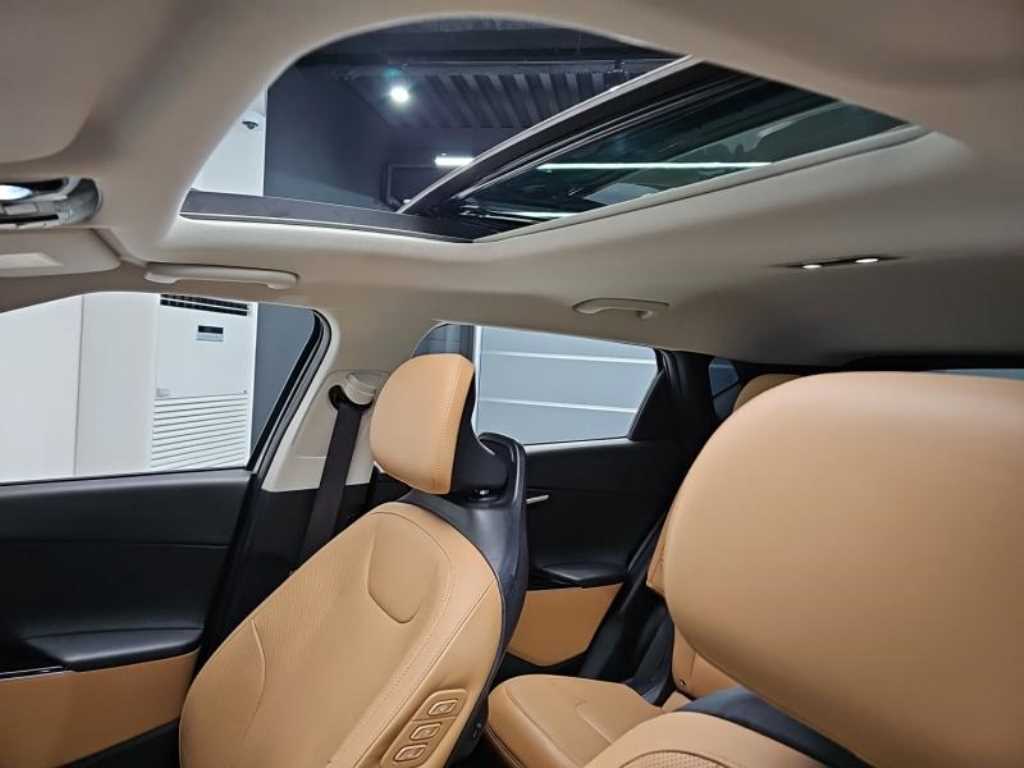 KIA EV6 2022 the color of pearl - Importación desde Corea - HF Imports Iquique - Foto 15