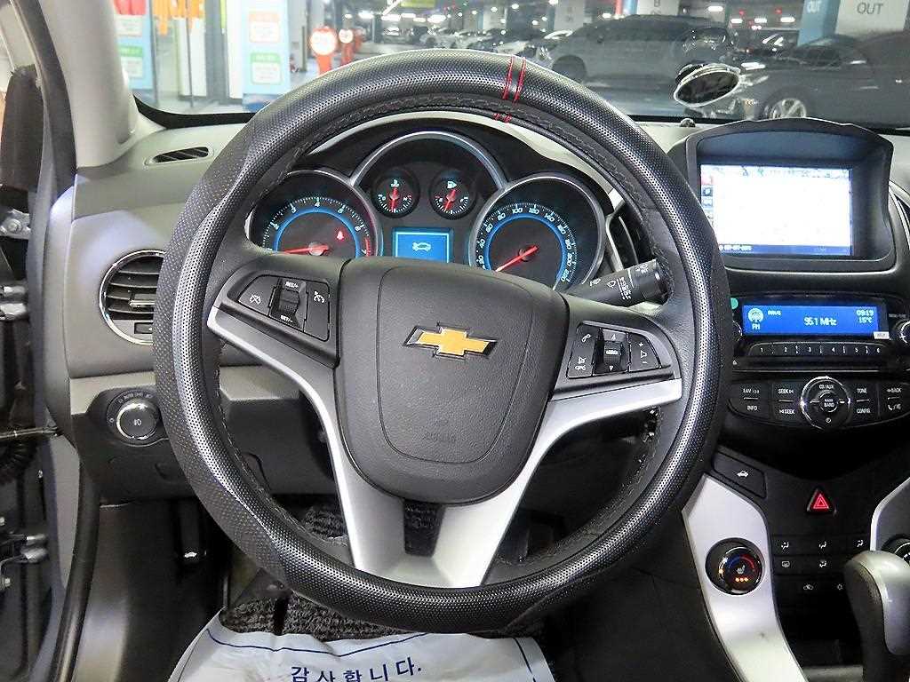Chevrolet Cruise - Vista 8