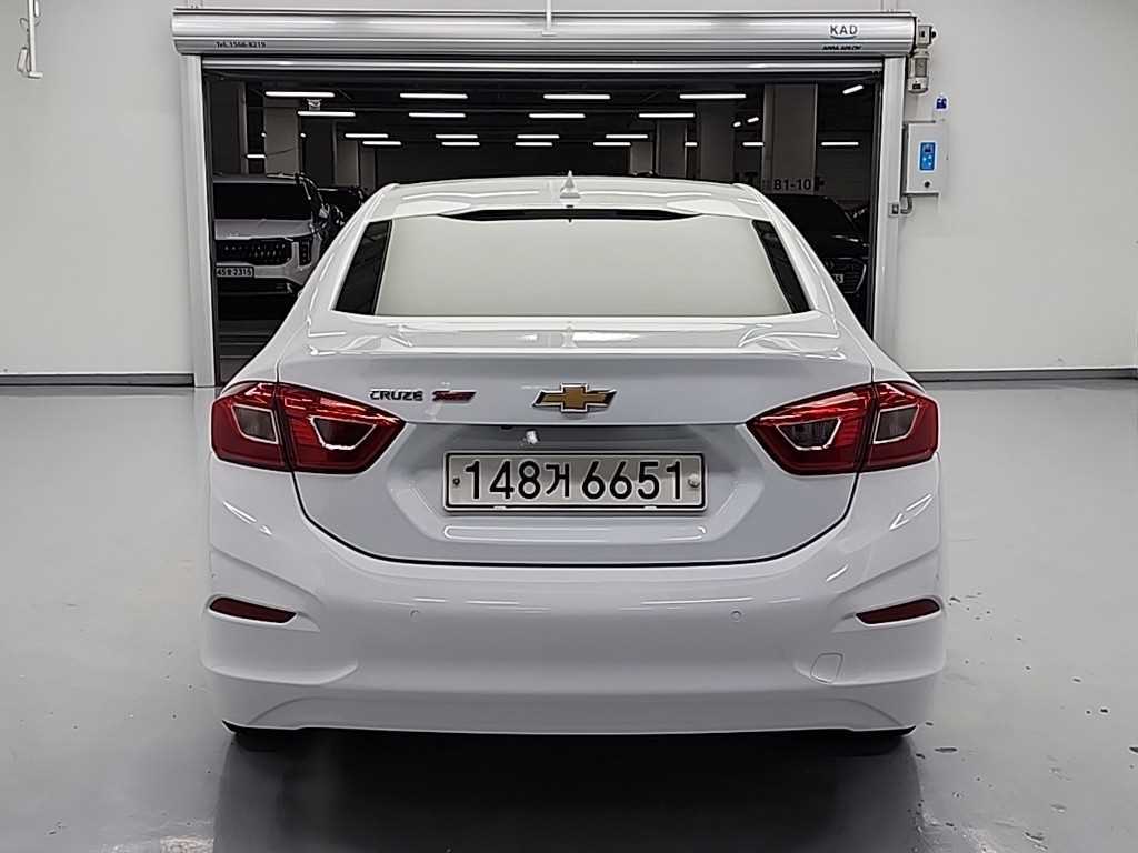 Chevrolet Cruise - Vista 3