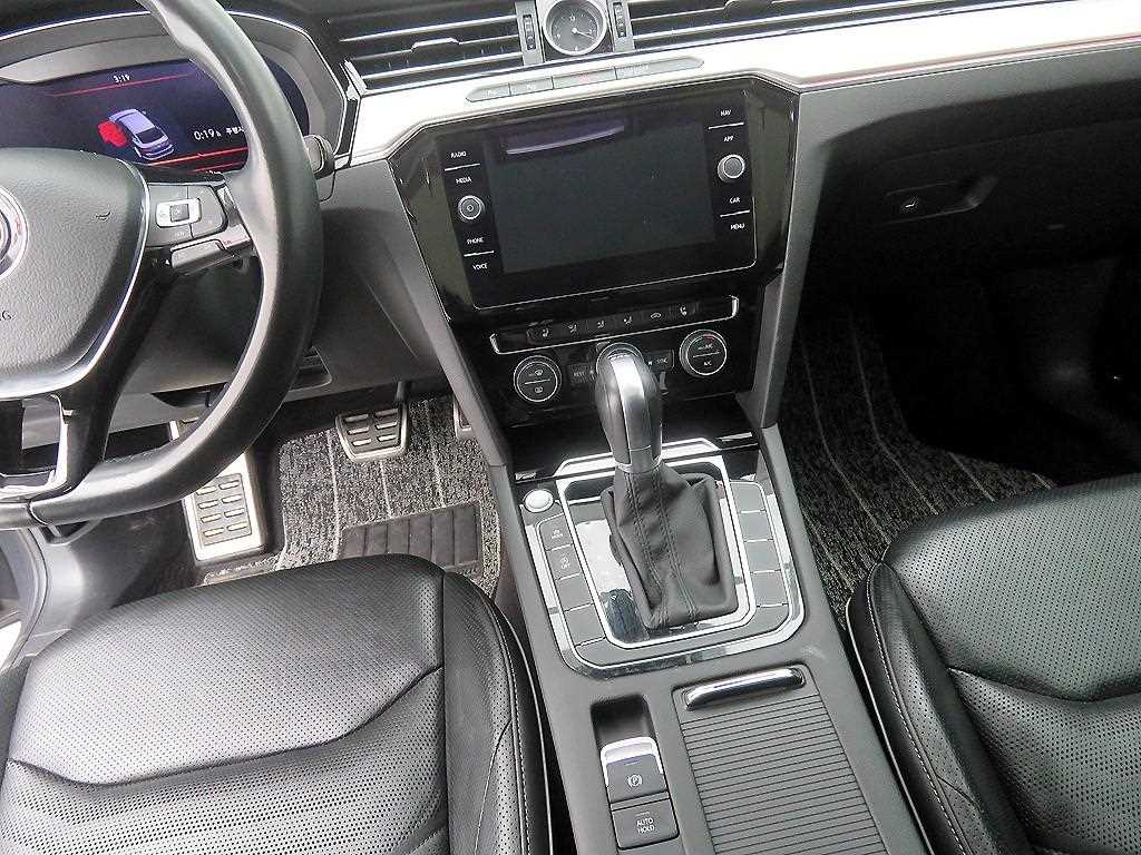 Volkswagen Arteon - Vista 12